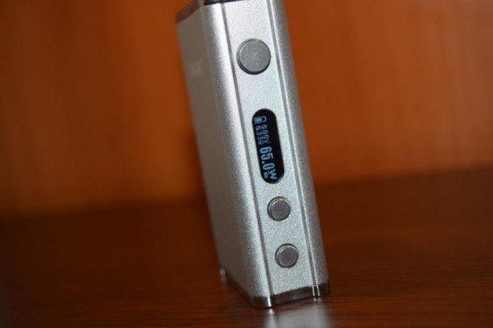 SMOK-R200-display