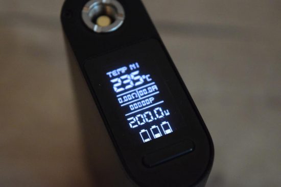 Joyetech-Cuboid-200W-display