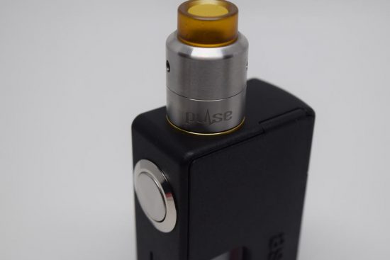 Vandy-Vape-Pulse-mod-and-atomizer